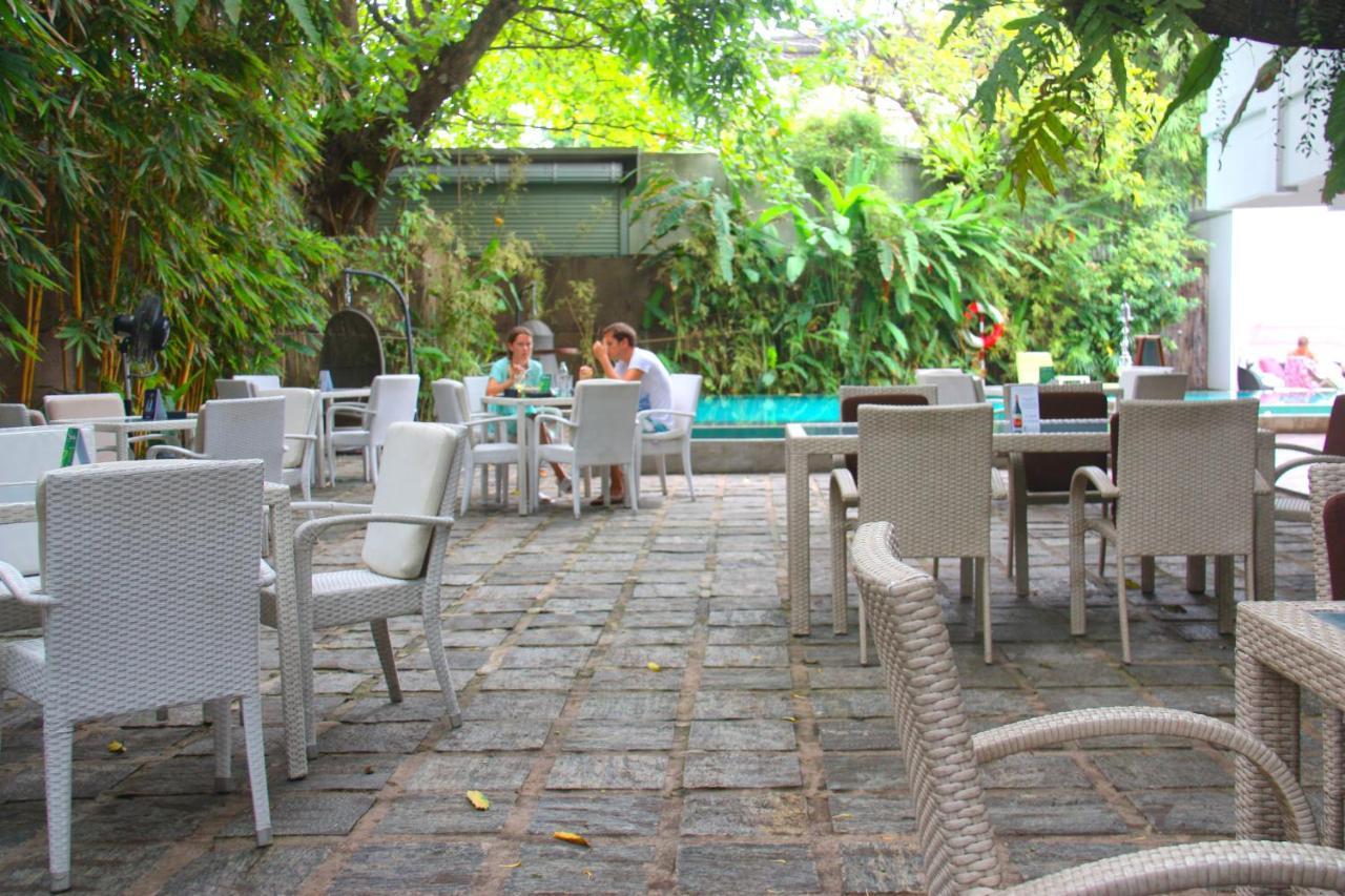 Colombo Court Hotel & Spa Exteriör bild