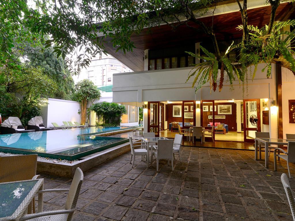 Colombo Court Hotel & Spa Exteriör bild