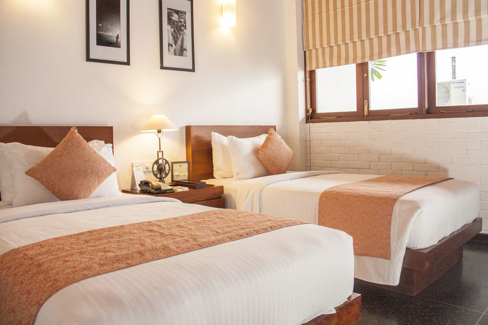 Colombo Court Hotel & Spa Exteriör bild
